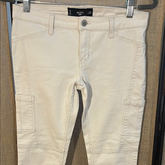 Hollister Cream Crop Pants - Picture 3 of 9
